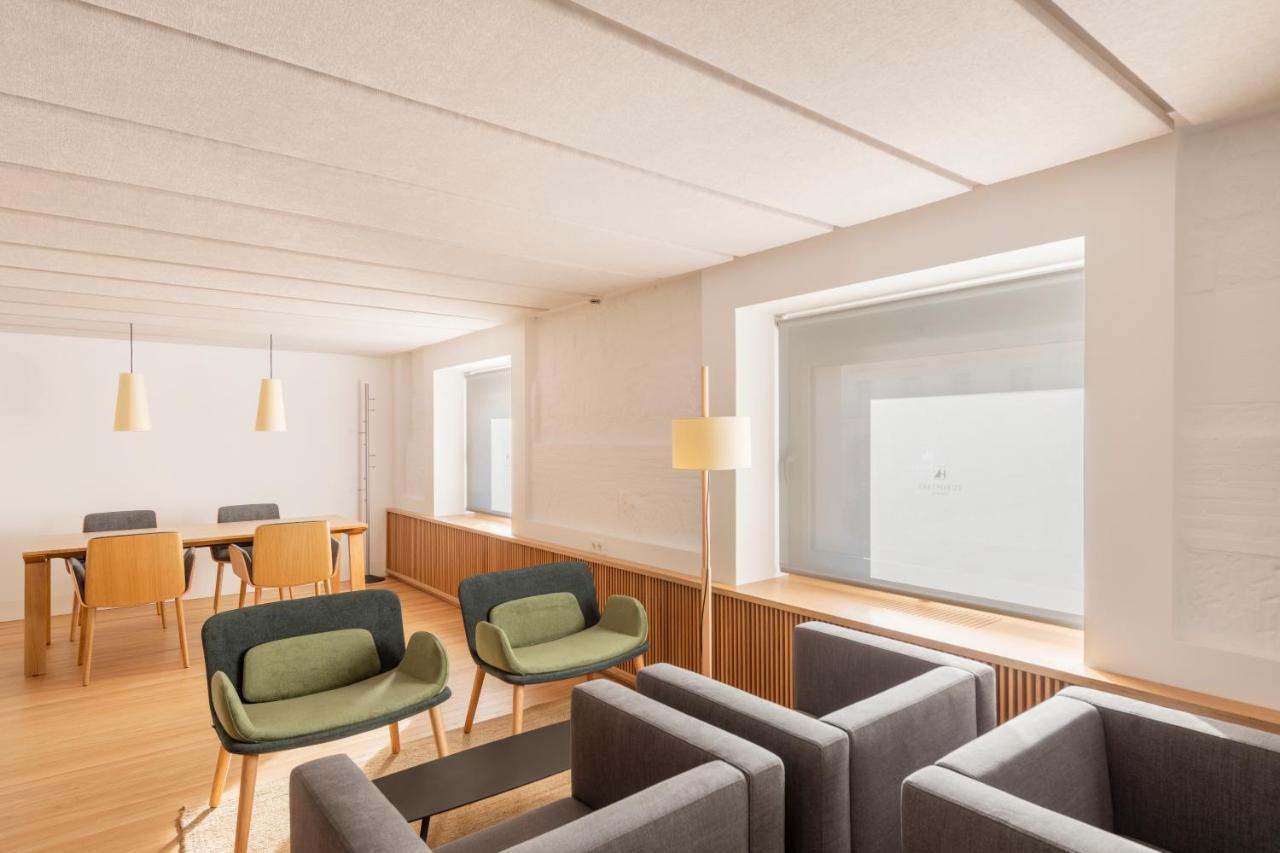 Eurostars Portico لقنت المظهر الخارجي الصورة Interior of the library