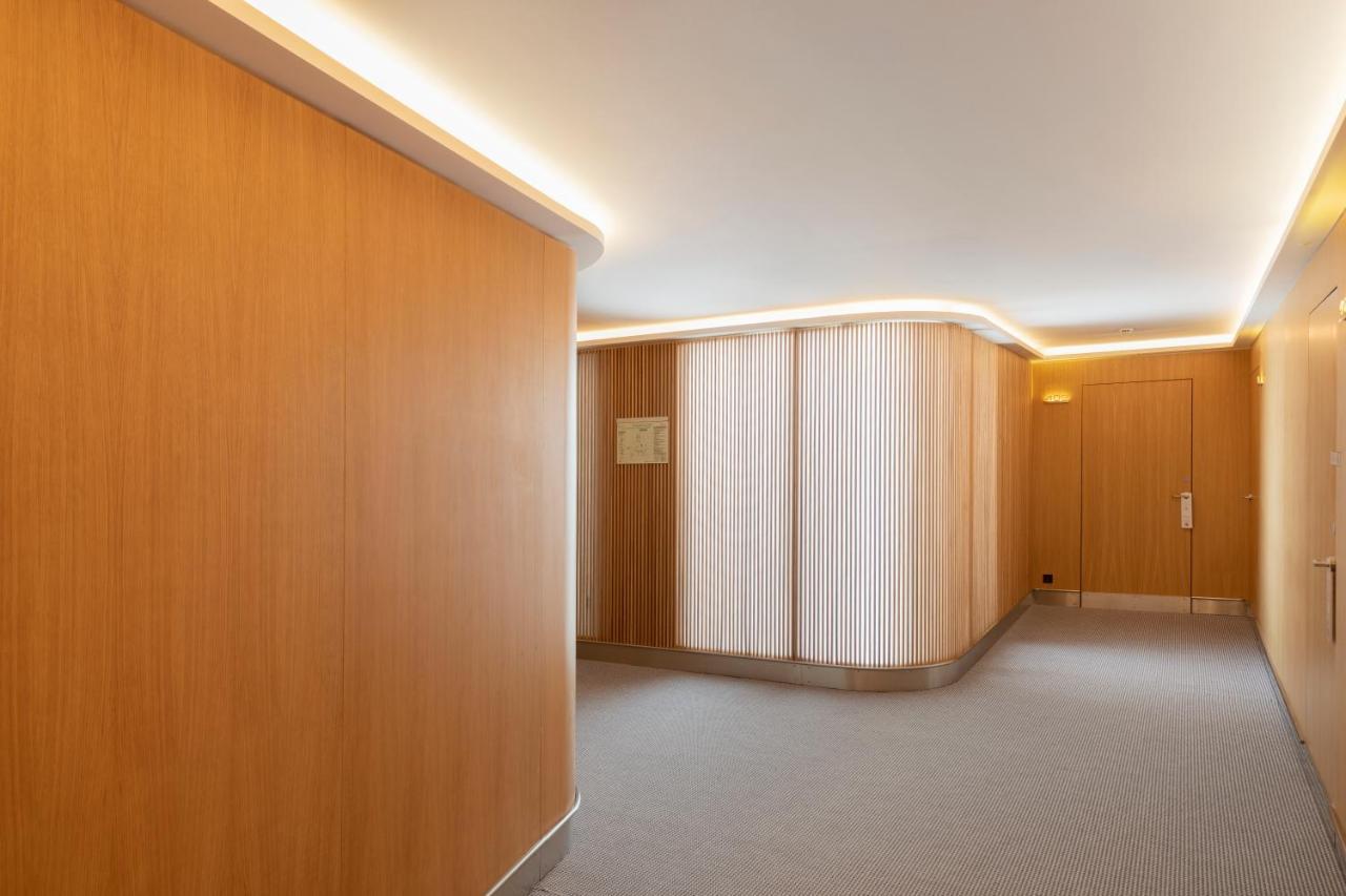 Eurostars Portico لقنت المظهر الخارجي الصورة A corridor in the hotel